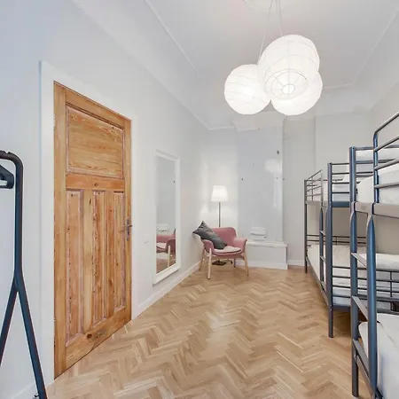 Foodie Paradise! Elegant In City Center; Sleeps 12, 110sqm 3br 2bath * Riga